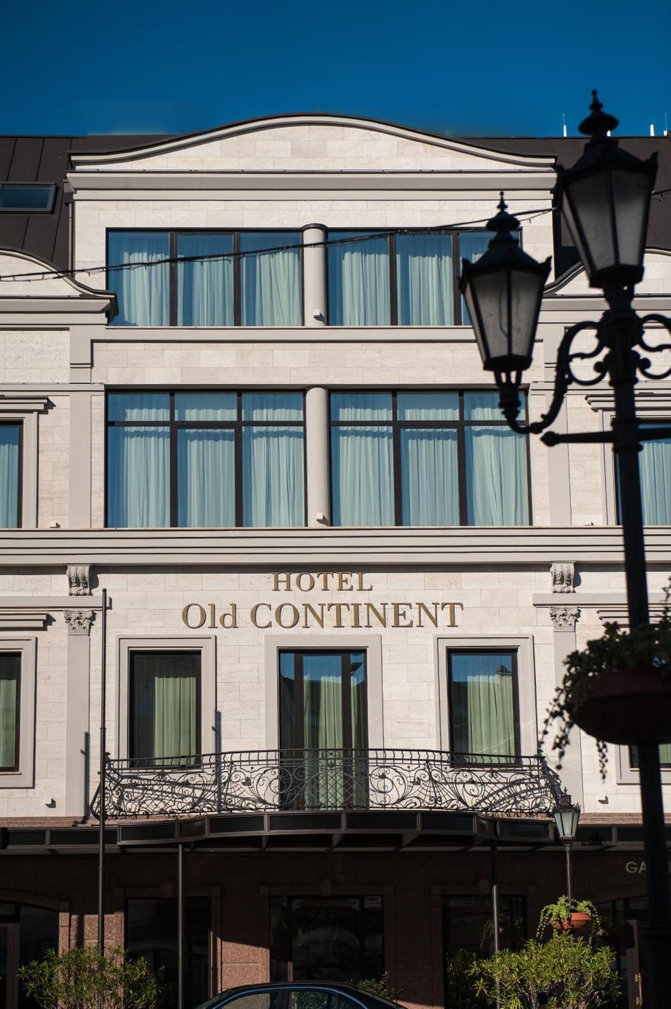 Old Continent Hotel Uzhhorod Exterior photo